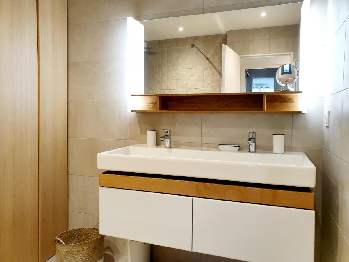 Grand Appartement De Standing Avec Terrasse Vue Port Au Centre De 瓦讷 外观 照片